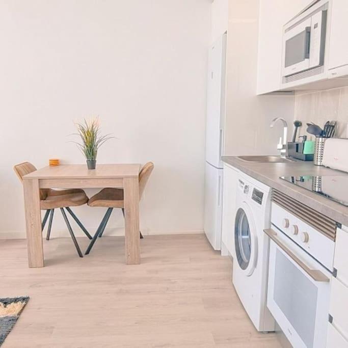 Puerto Del Carmen Airconditioned 2Bed Poolside Apt المظهر الخارجي الصورة