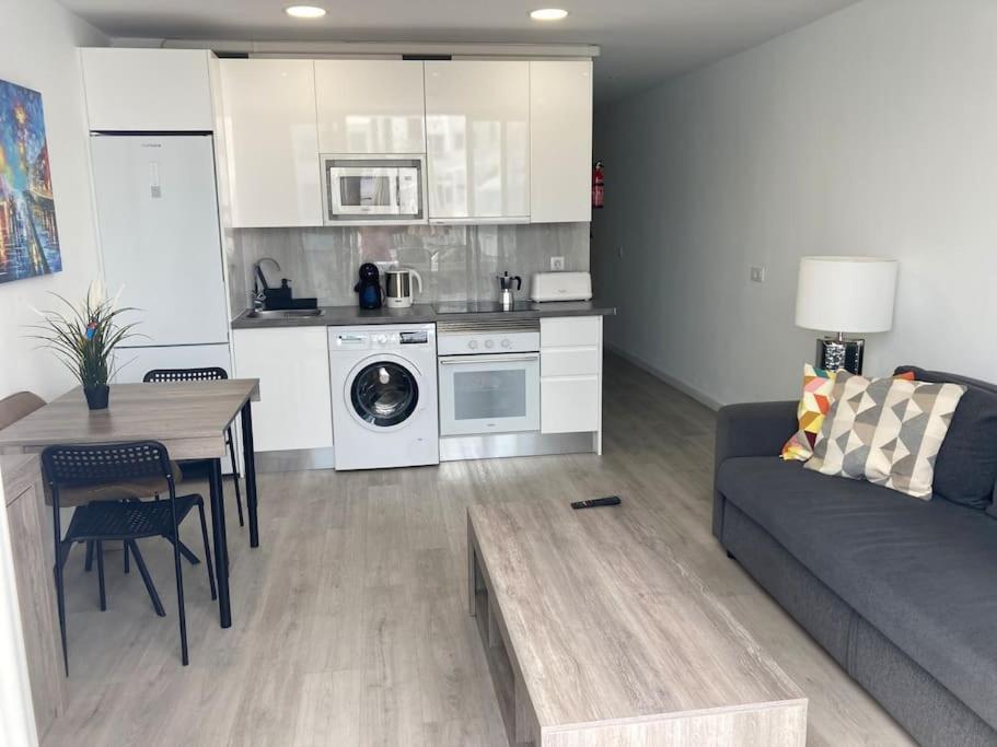 Puerto Del Carmen Airconditioned 2Bed Poolside Apt المظهر الخارجي الصورة